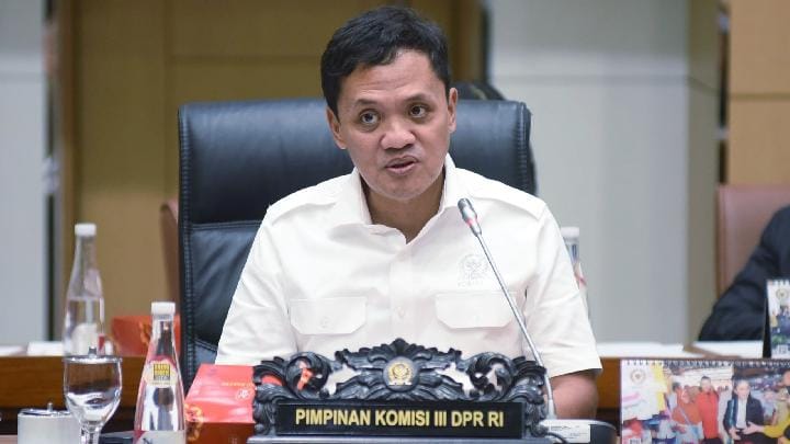 House to Draft Special Legislation on Wiretapping