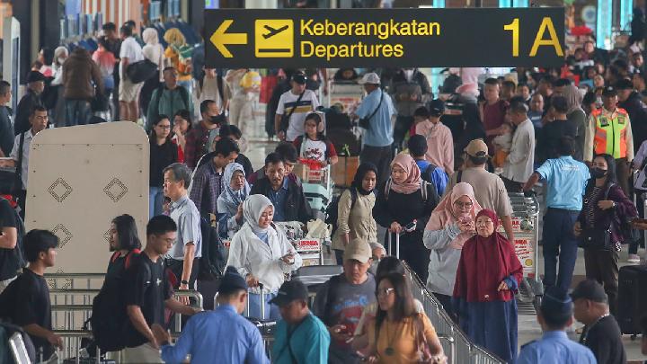 Why Flights Are Delayed: Transportation Ministry and Lion Air Talk of Reasons