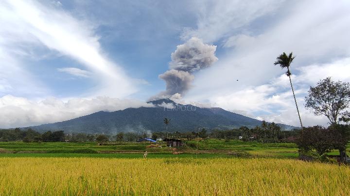 Mount Marapi Erupts Again, Volcanic Ash Column Reaches 800 Meters High