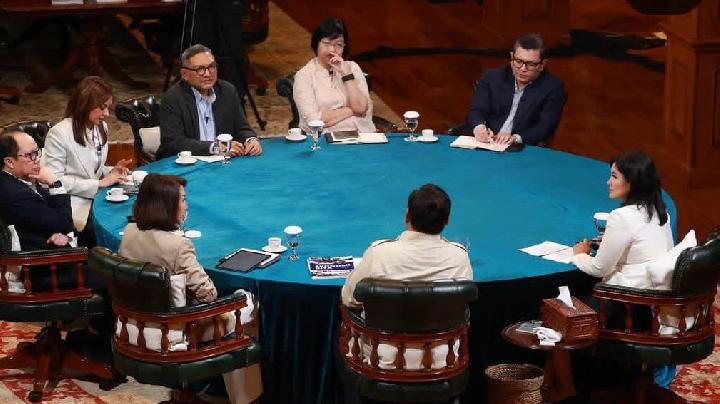 Prabowo Meets with 6 Chief Editors and a TV Presenter, Answers Current Issues