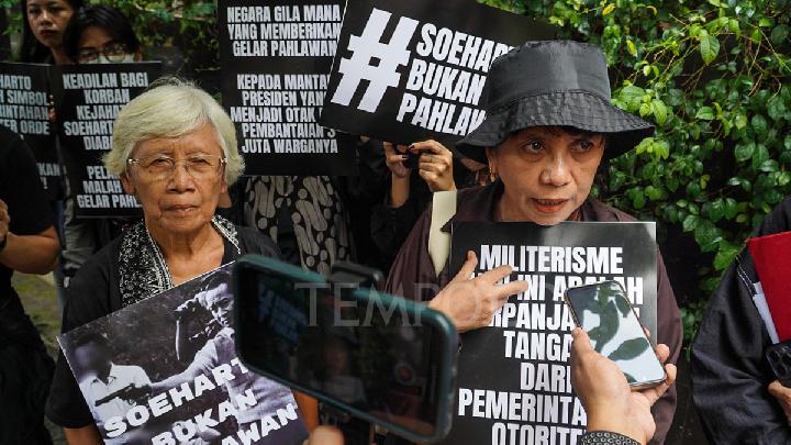 Suciwati Speaks on the Unresolved Murder of Munir Said Thalib
