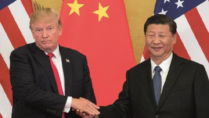 Trump and Xi Jinping Hold Phone Call in Bid to Ease US-China Tensions