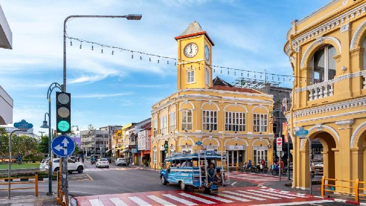 Marijuana Losing Appeal Among Tourists in Phuket, Thailand