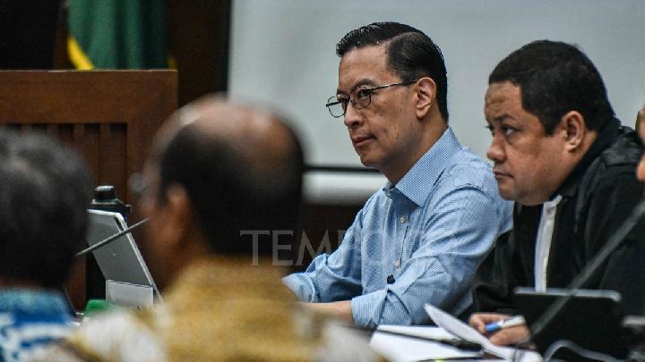 Tom Lembong Denies Violating Regulations in Importing Sugar