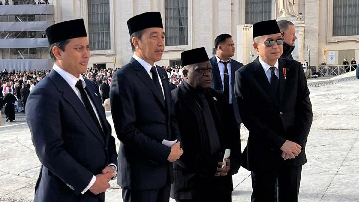 Jokowi Shares Front Row with Trump, Macron at Pope Francis' Funeral in Vatican