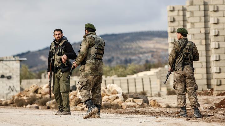 Israel Bombards Syria, Claiming Defense for Druze Minority