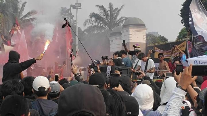 The Brandals Tutup May Day Gebrak di DPR