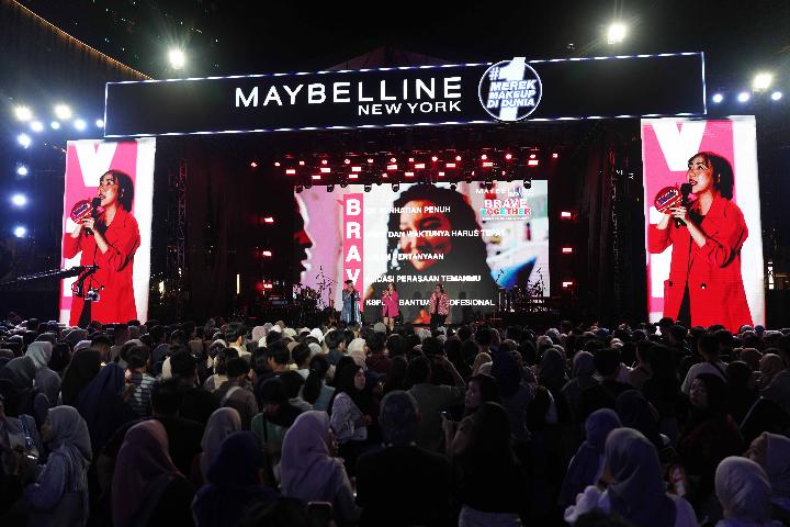 Maybelline Rayakan Ulang Tahun Lewat Pesta Makeup dan Musik