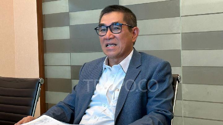 Pengacara Hamdan Zoelva ketika ditemui wartawan di kantor hukumnya, Zoelva & Partners, di Jakarta Selatan, 7 Mei 2025. Tempo/Nabiila Azzahra A.