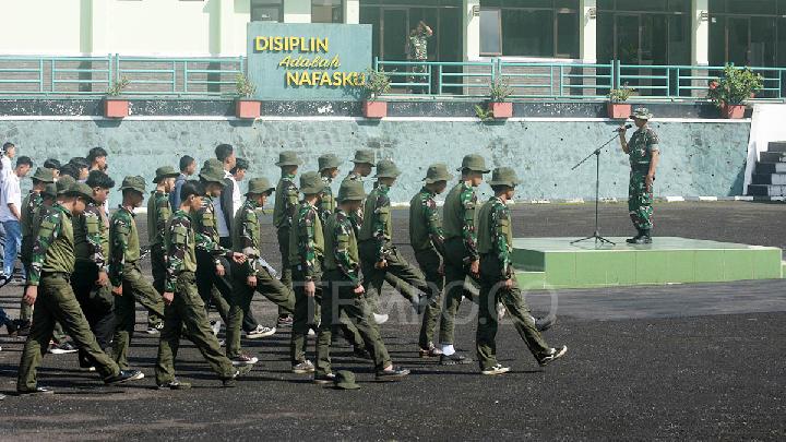 KPAI Identifies 6 Issues in Dedi Mulyadi's Military-Style Education Program