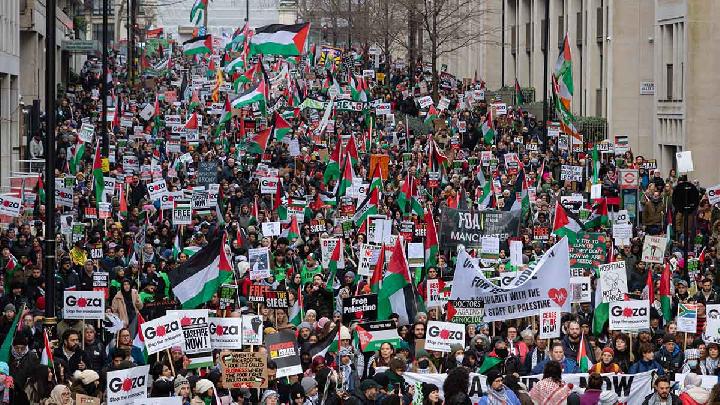 Protests Against Israeli Gaza Strikes Ignite Across Europe