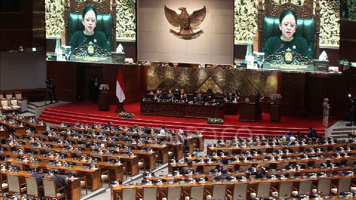 Rapat paripurna DPR berdama Menteri Keuangan di Gedung Paripurna Kompleks Parlemen Senayan, Jakarta,  20 Mei 2025. Tempo/Amston Probel