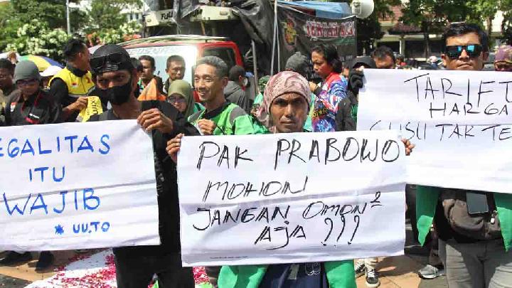 Online Ojek Drivers to Protest Again at Palace Over Unmet Demands