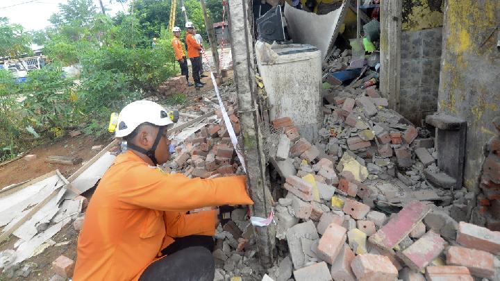 Social Ministry Delivers Rp1.9bn in Aid for Bengkulu Earthquake Victims