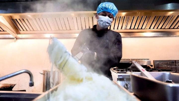 Indonesia Slashes Rp50tn from Free Nutritious Meals Outlay for 2025