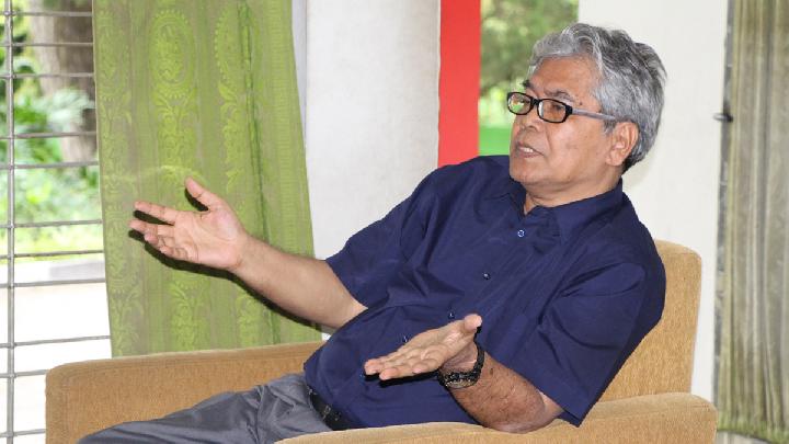 Archaeology Professor Explains Departure from Indonesian History Rewrite Team
