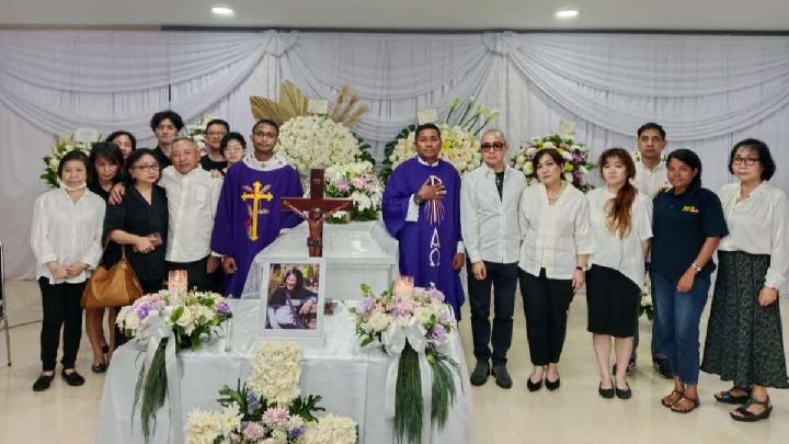 Misa pemakaman Jasinta, warga negara Swiss keturunan Indonesia, yang tewas di Flores, Nusa Tenggara Timur. Dokumentasi Keluarga