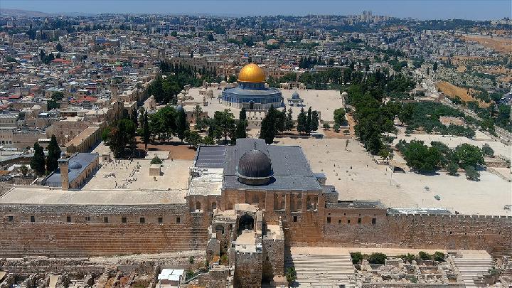 80,000 Palestinians Gather for Eid al-Adha Prayers at Al-Aqsa Mosque