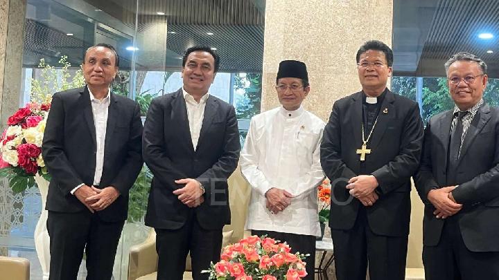 Religious Affairs Minister and HKBP Call for Environmental Conservation