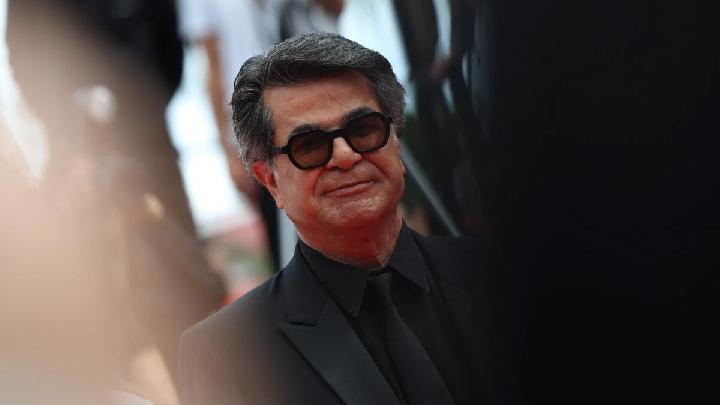 Profil Jafar Panahi Peraih Anugerah Palme d'Or di Festival Film Cannes 2025