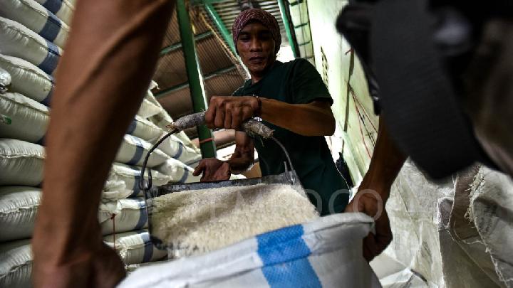 Bulog Readies Rice Distribution for Free Nutritious Meal Program