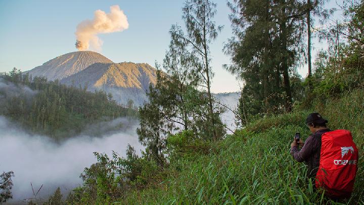 Mountain Climbing Sites Closed for Indonesia's Independence Day