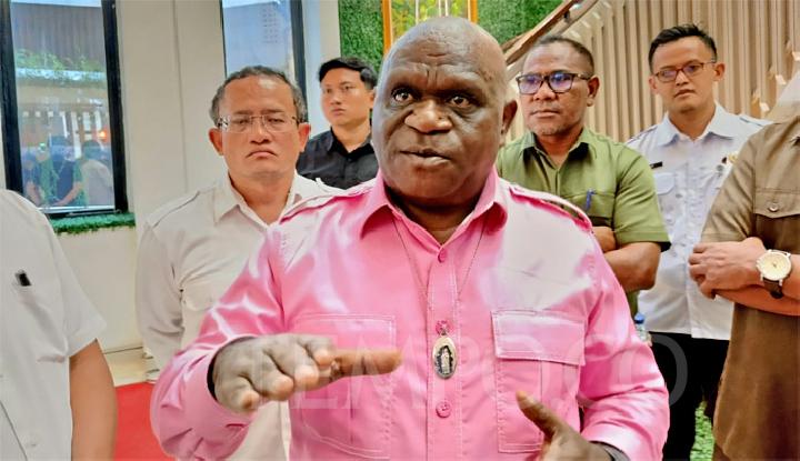 Human Rights Minister Urges Investigation on Pig's Head Terror Against Papuan Students in Bali
