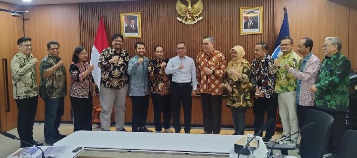 Mendiktisaintek Dukung Politeknik Jadi Univ Terapan