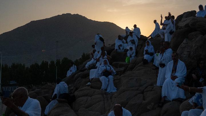 Indonesian Hajj Agency Exposes Extortion in Safari Wukuf Services