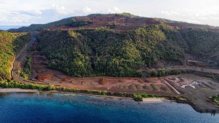 Indonesian Govt Revokes Nickel Mining Licenses in Raja Ampat Amid Public Outcry