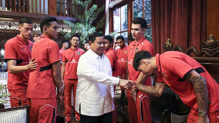 Rolex Gifts to National Football Team Funded by Prabowo's Personal Money, Palace Says