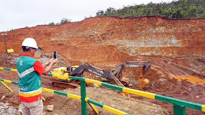 Lawmaker Demands Permanent Ban on Nickel Mining in Raja Ampat
