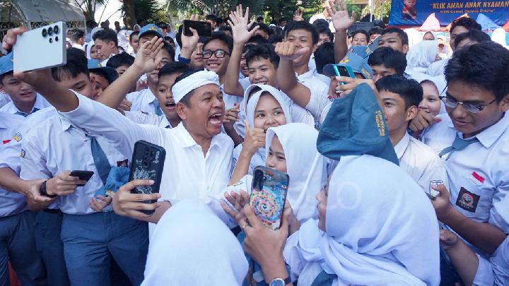 Forum Kepala Sekolah Desak Dedi Mulyadi Cabut Aturan Tambahan 50 Murid di Sekolah Negeri
