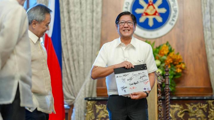 Philippines Forms Independent Commission to Probe Flood Control Scandal