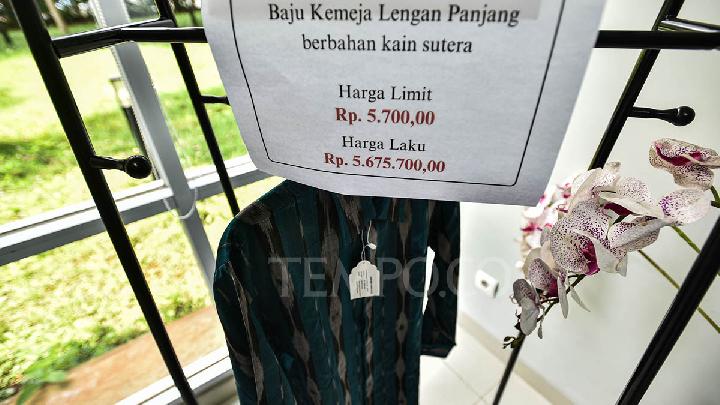 Hasil rampasan kasus korupsi yang telah dilelang di Rumah Penyimpanan Benda Sitaan (Rupbasan) KPK, Cawang, Jakarta, 12 Juni 2025. Tempo/Tony Hartawan