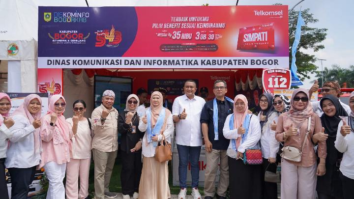 Dinas Komunikasi dan Informatika (Diskominfo) membuka stand pelayanan publik yang akan berlangsung selama 16 hari, dari 11-26 Juni 2025. Dok. Pemkab Bogor 
