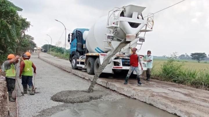 Perbaikan jalan Jati Gintung Cituis Kabupaten Tangerang, Banten. Dokumen Dinas Bina Marga dan Sumber Daya Air Kabupaten Tangerang