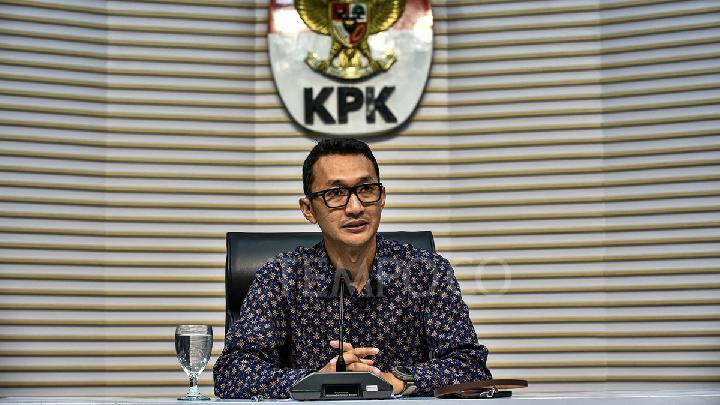 KPK Summons Two Witnesses in MPR Gratification Case