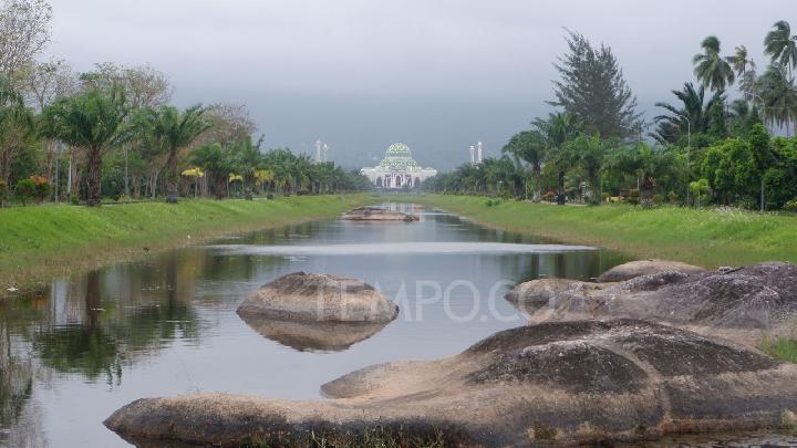 Silica Sand Export to China Reaches 1 Million Ton per Year, Says Riau Energy Office Head
