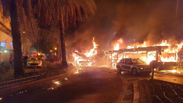 Iran and Israel Exchange Attacks, Resulting in Heavy Losses