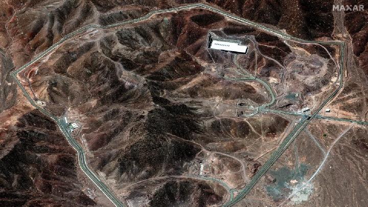Satellite Images Reveal Failure of U.S. Strike on Iran's Nuclear Facilities