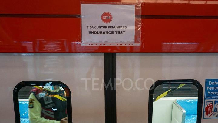 LRT Jabodebek Operates as Normal Despite WFH Calls Following Protests