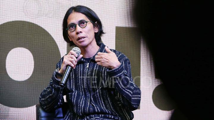 Sutrdara dan produser film, Angga Dwimas Sasonggko, dalam peluncuran Pal8 PIctures di Gedung Tempo, Palmerah, Jakarta, 17 Juni 2025. Tempo/Jati Mahatmaji