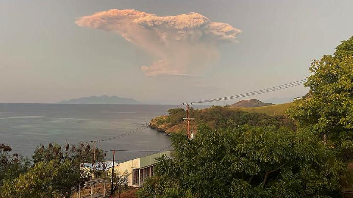 Mount Lewotobi Laki-Laki Erupts Again in Eastern Flores