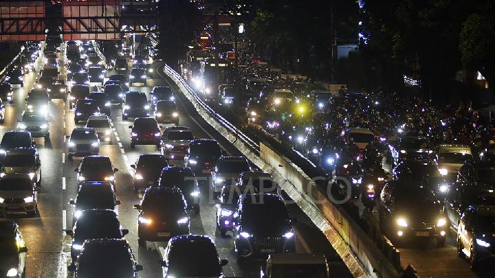PSI Kritik Klaim Pramono Anung Soal Kemacetan Jakarta Berkurang