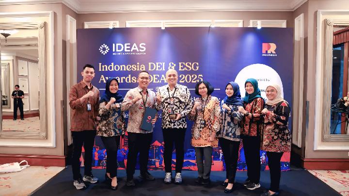 Biro Adpim Jatim Raih Penghargaan di Ajang IDEAS 2025