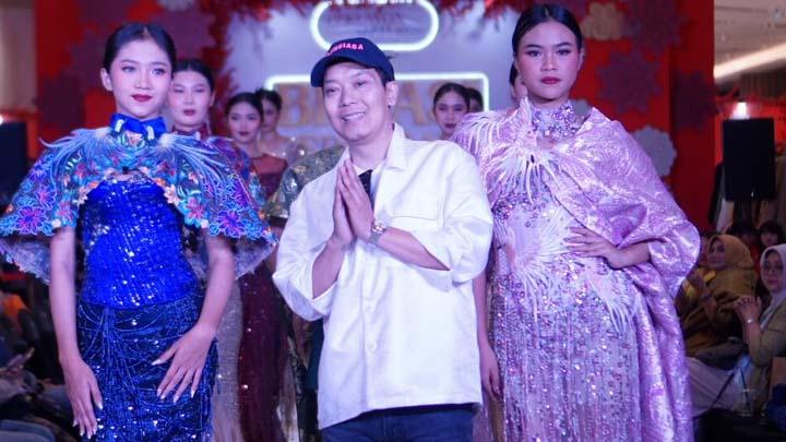 Mengenang Hengki Kawilarang dan Karyanya yang Bersemi di Panggung Mode Dunia
