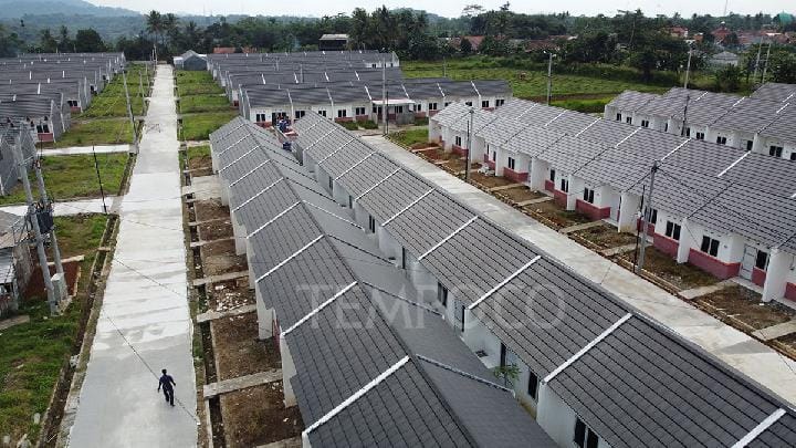 Kompleks perumahan bersubsidi di Cilodong, Bogor, Februari 2025. Tempo/Jati Mahatmaji