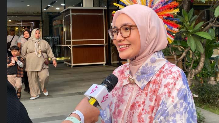 Cerita Ria Miranda Desainnya jadi Baju Ondel-ondel di Sarinah Festiloka 2025