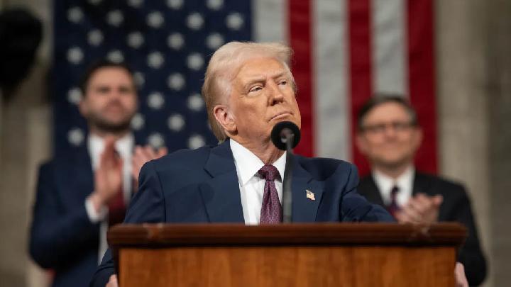 Trump Denies Negotiating with Iran Amid Rising Tensions